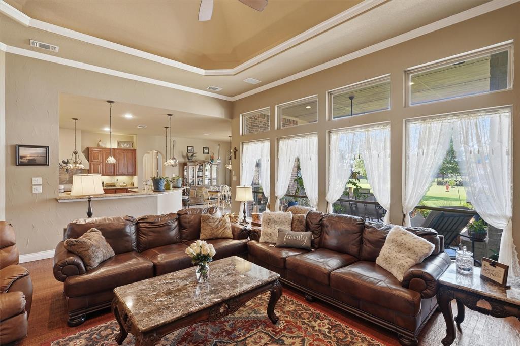 108 Concorde Circle Property Photo 8