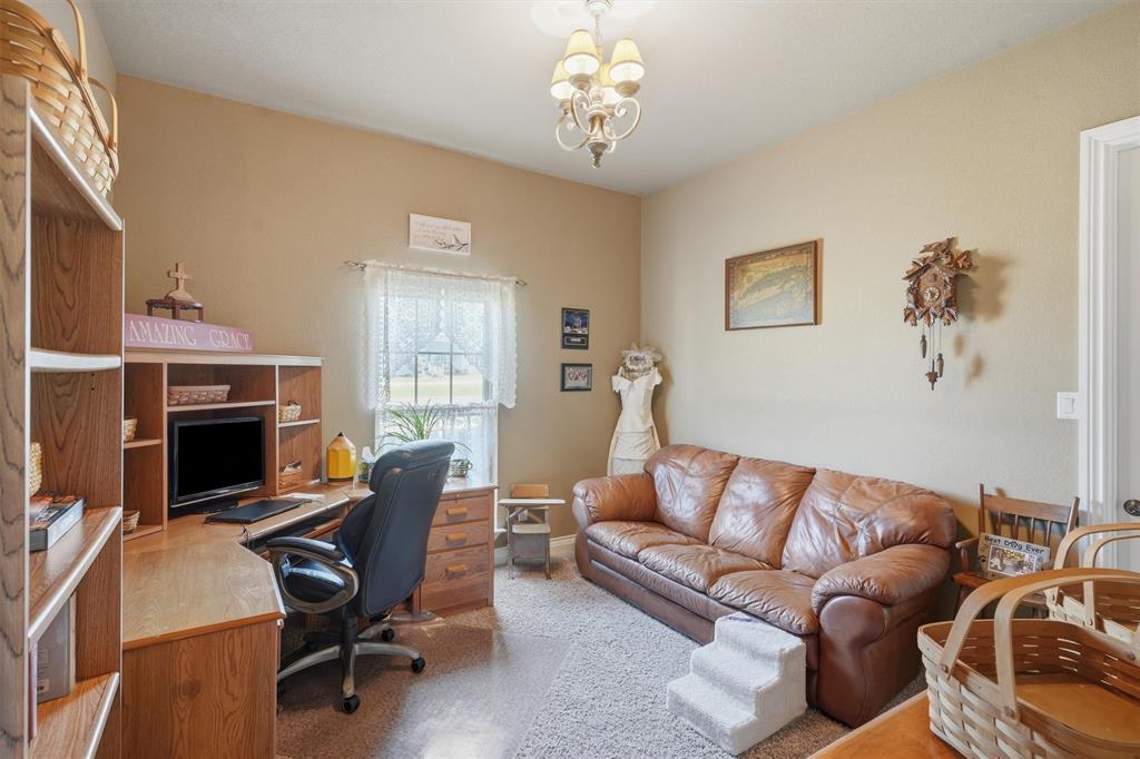 108 Concorde Circle Property Photo 19