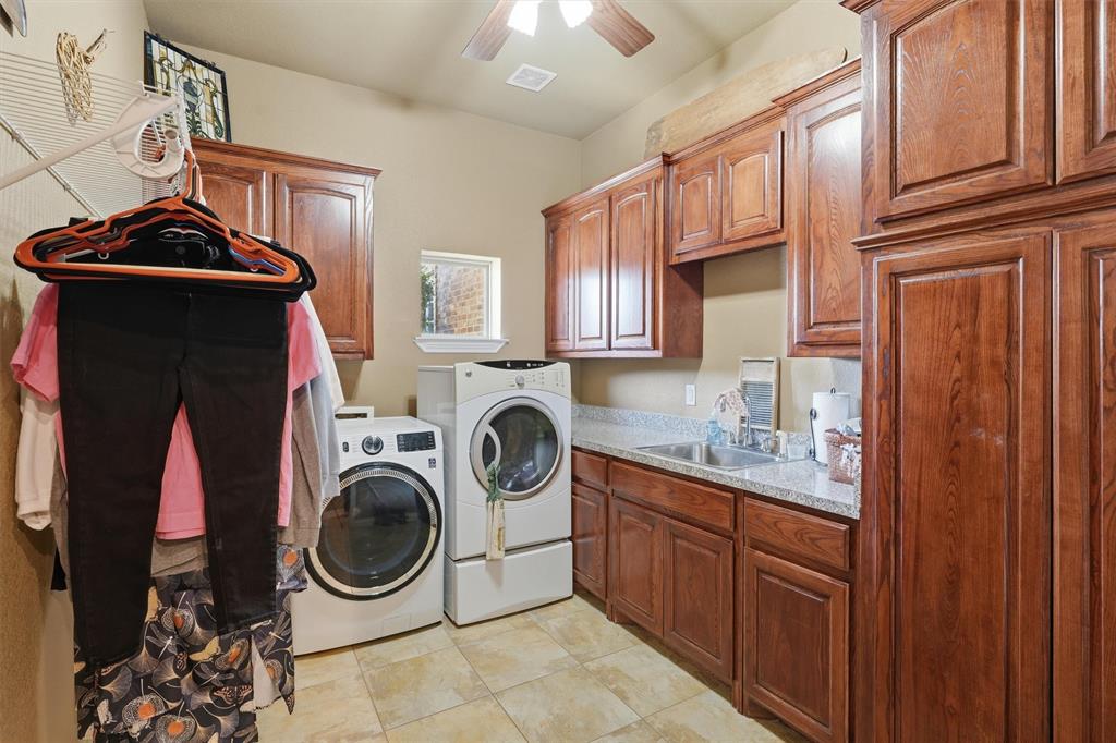 108 Concorde Circle Property Photo 31