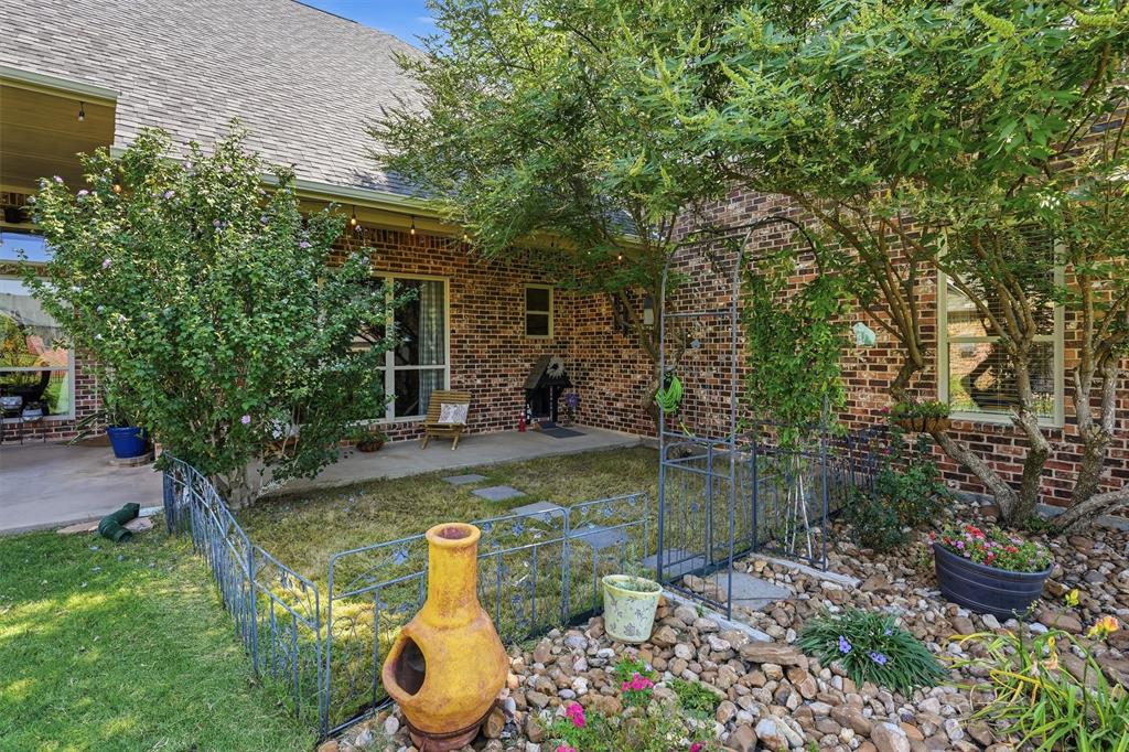 108 Concorde Circle Property Photo 32