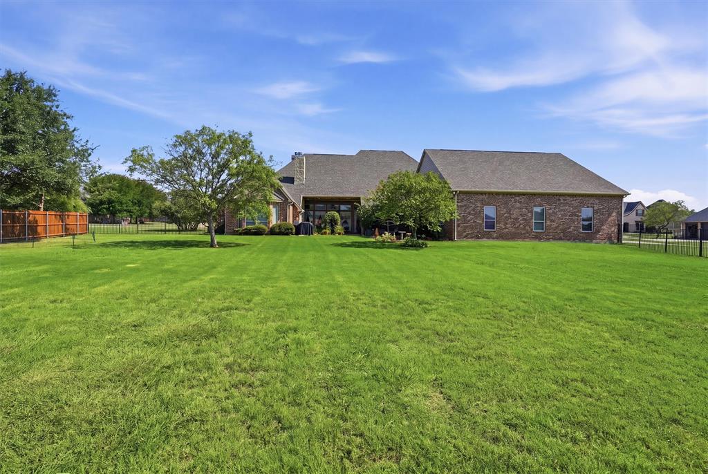 108 Concorde Circle Property Photo 34