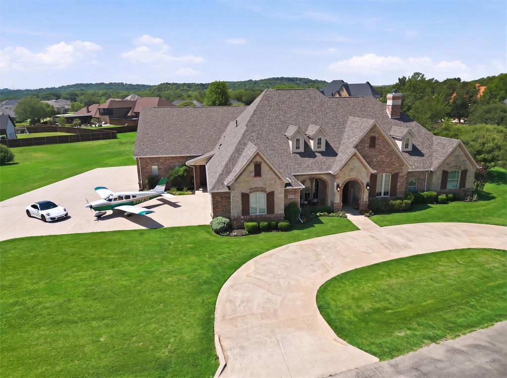 108 Concorde Circle Property Photo 35