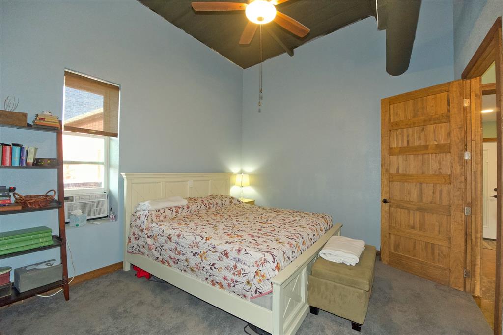 473 May Road Property Photo 10