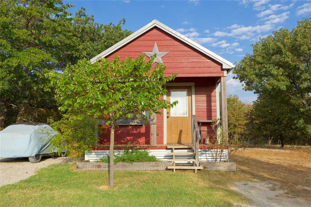 473 May Road Property Photo 23