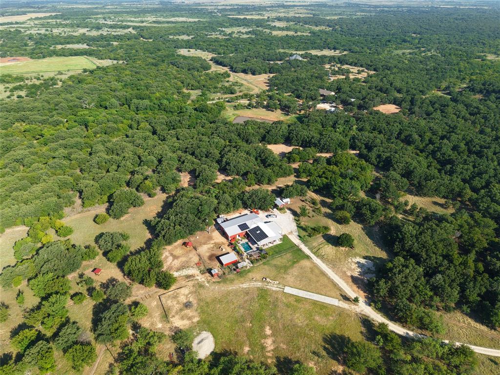 473 May Road Property Photo 37