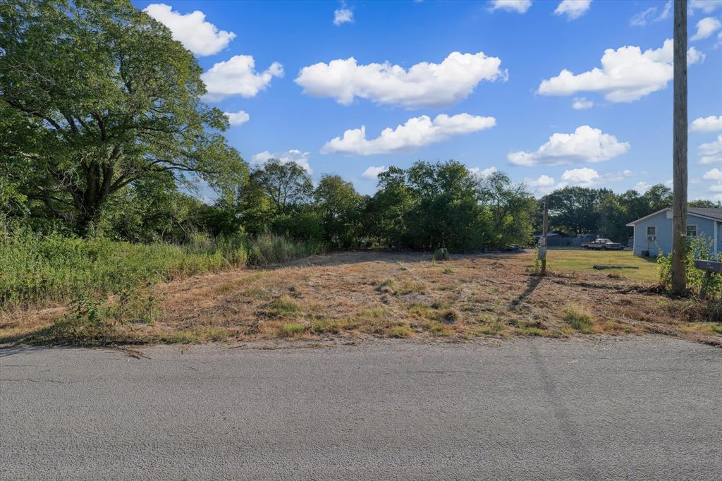 312 N Waco Street Property Photo 5