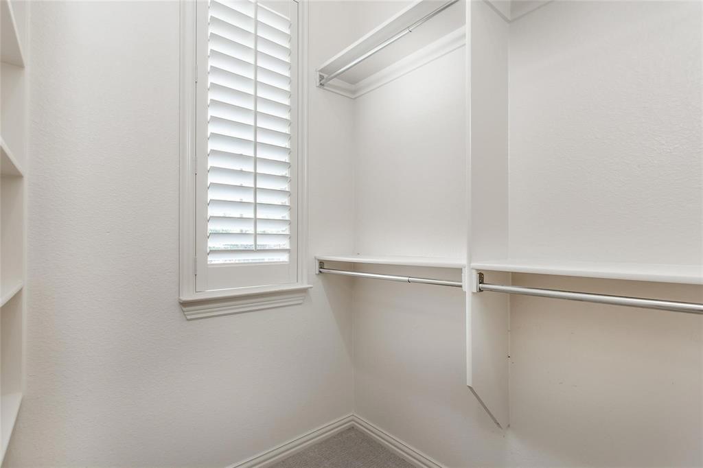 921 Pine Burst Drive Property Photo 4