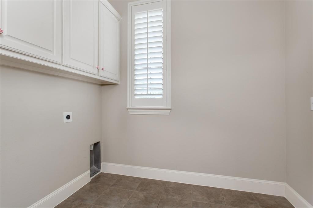 921 Pine Burst Drive Property Photo 9