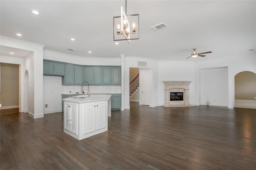 921 Pine Burst Drive Property Photo 14