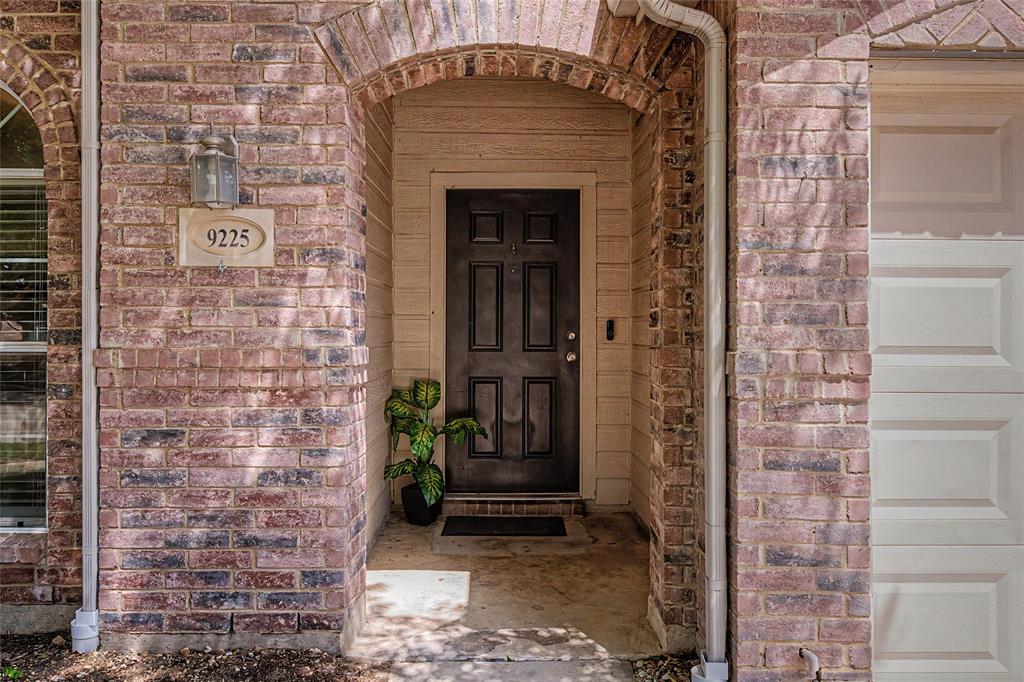 9225 Comanche Ridge Drive Property Photo 14