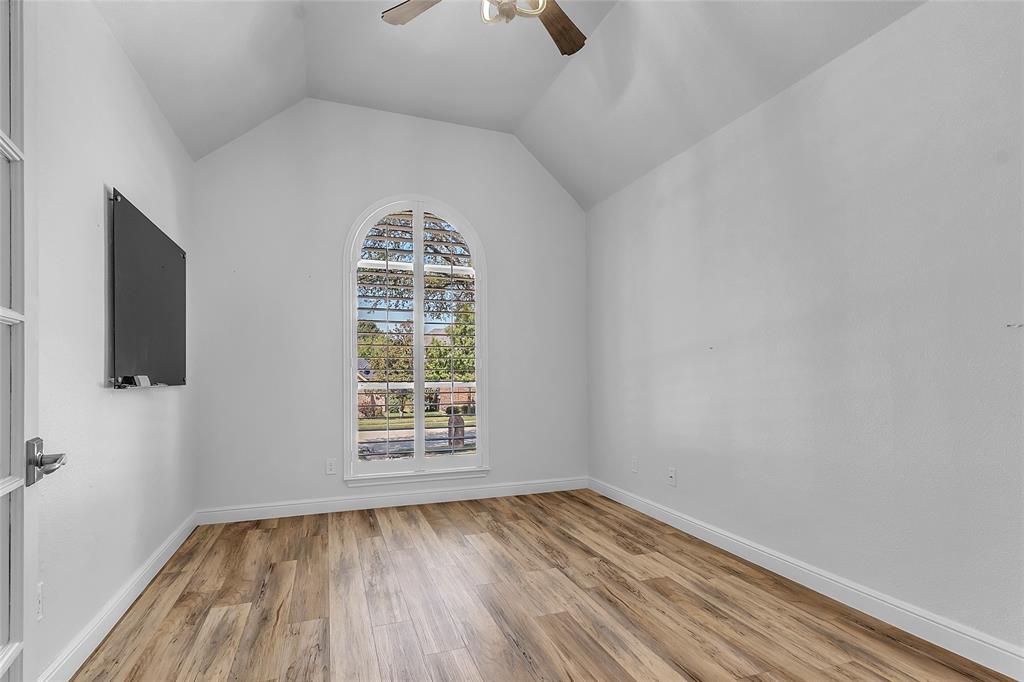 1510 Pecan Valley Court Property Photo 4