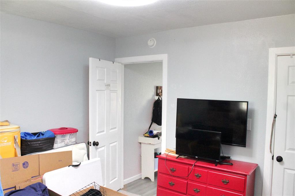 941 Central Street Property Photo 15