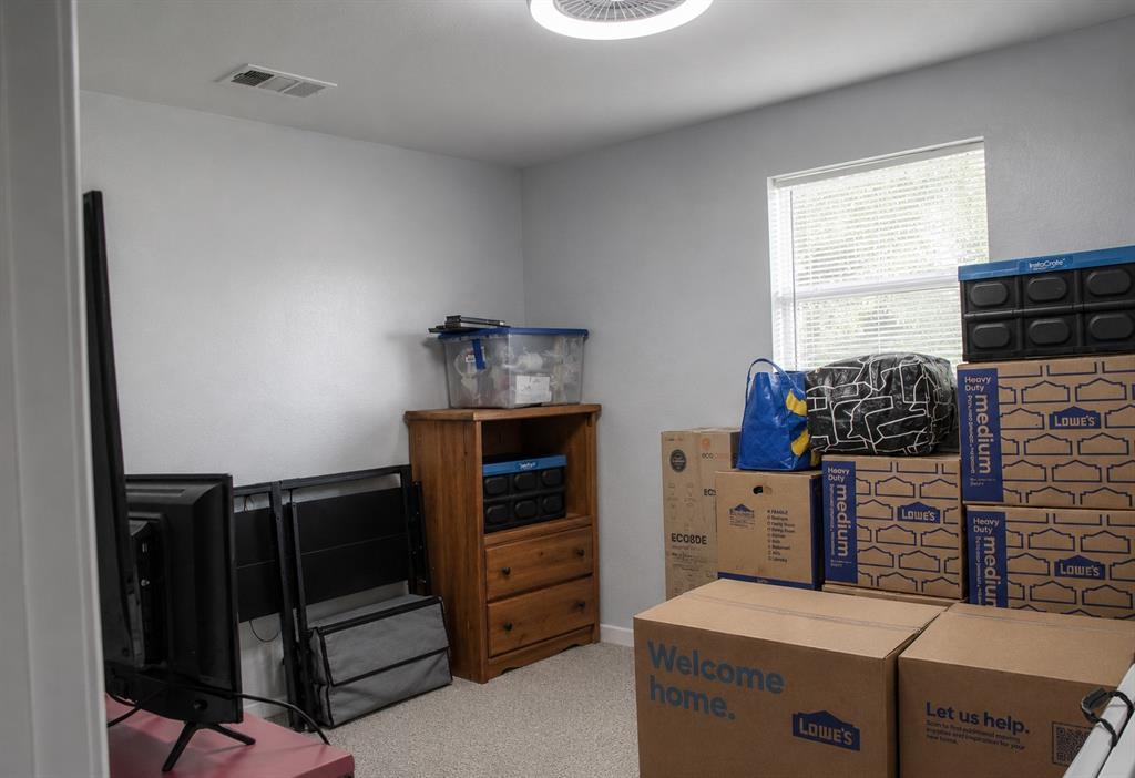 941 Central Street Property Photo 20