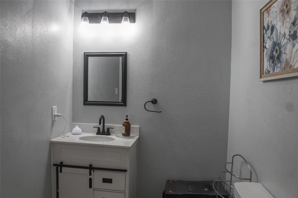 941 Central Street Property Photo 37
