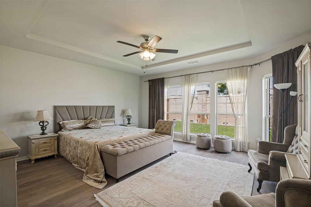 211 Sterling Heights Property Photo 11