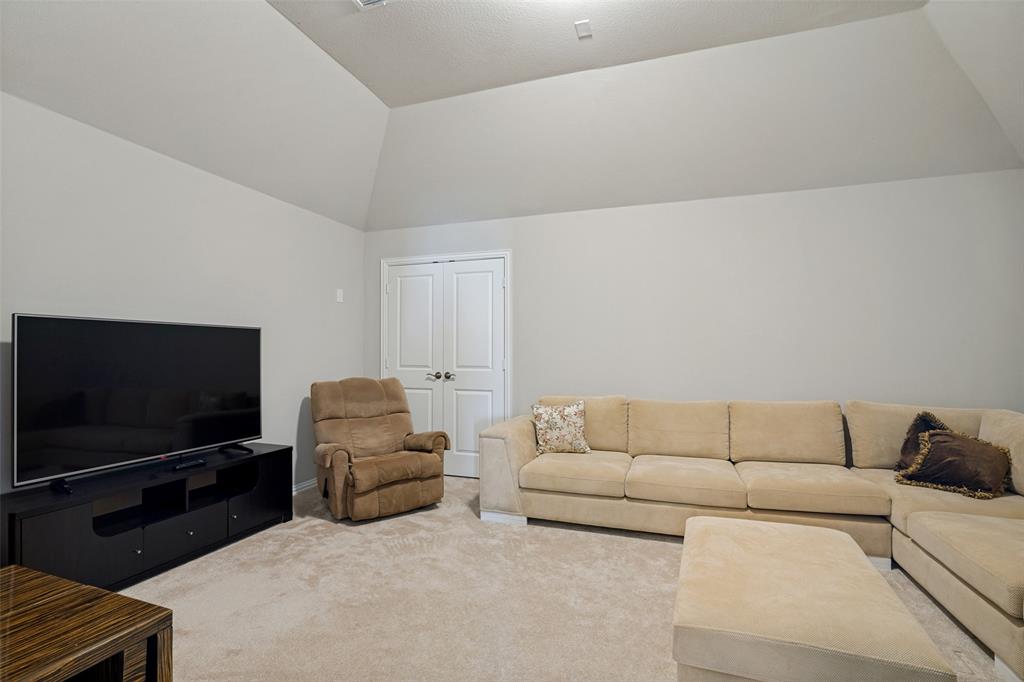 211 Sterling Heights Property Photo 17