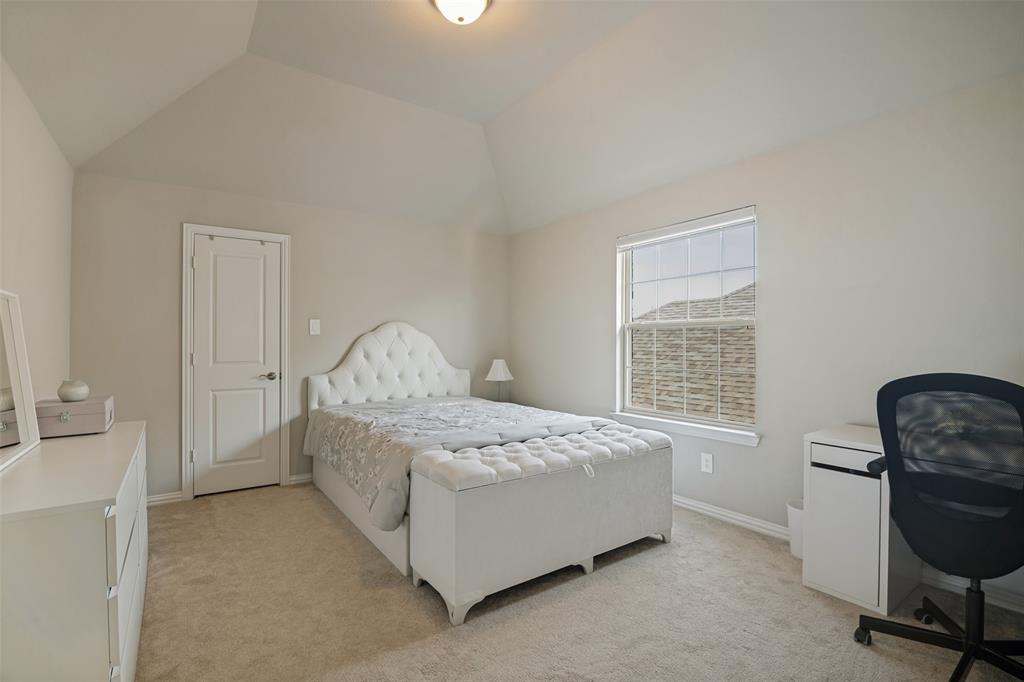 211 Sterling Heights Property Photo 20