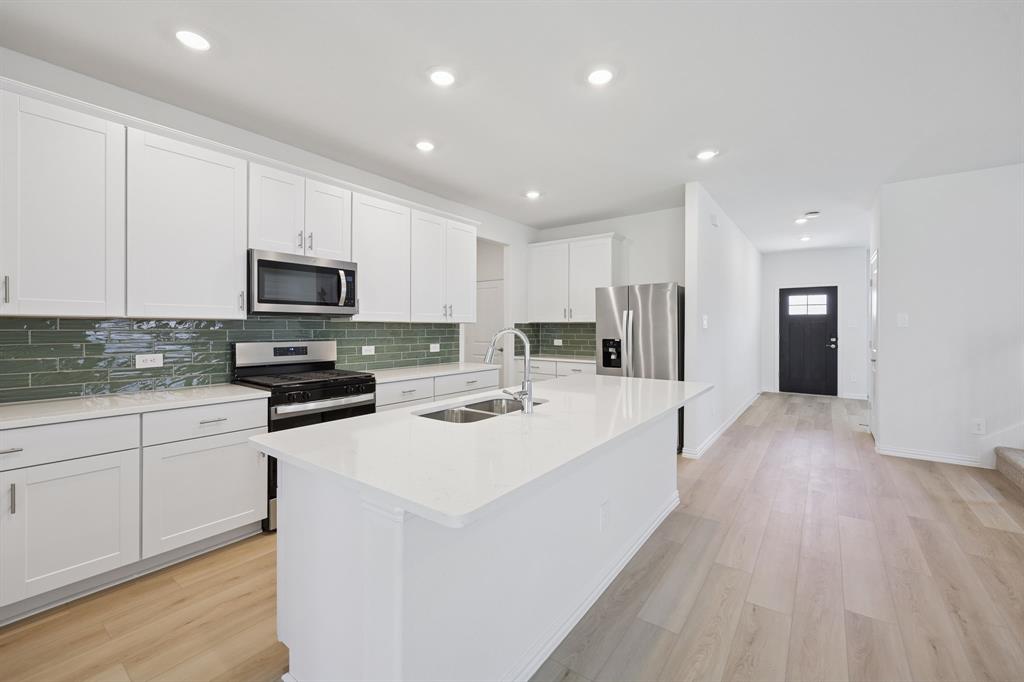 2102 Santa Anita Street Property Photo 1
