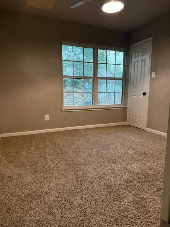 300 Cimarron Way Property Photo 14