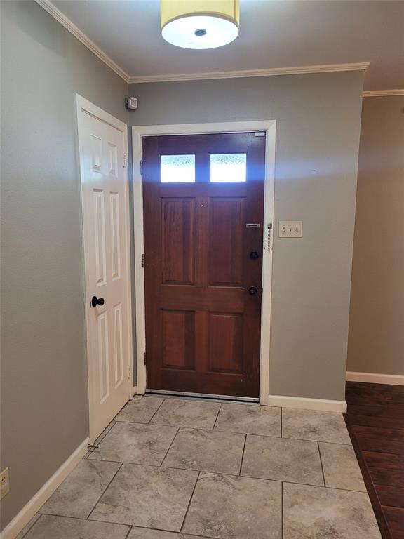 2840 Hubbard Property Photo 9