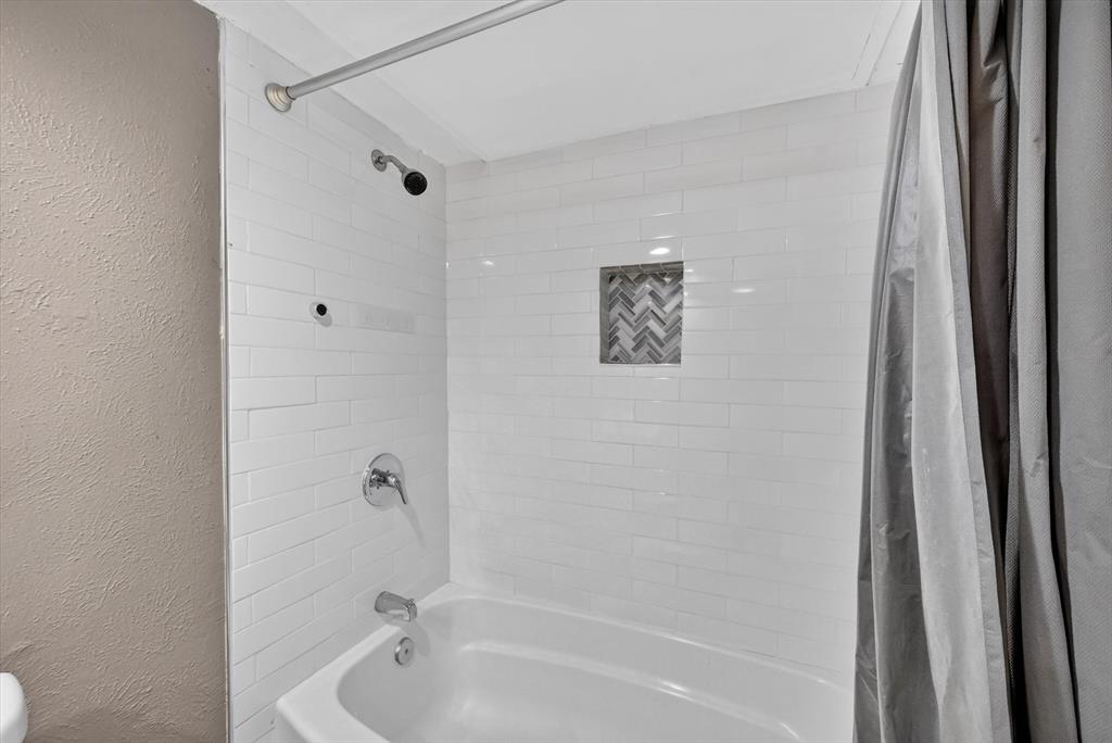 704 Levelland Drive Property Photo 15