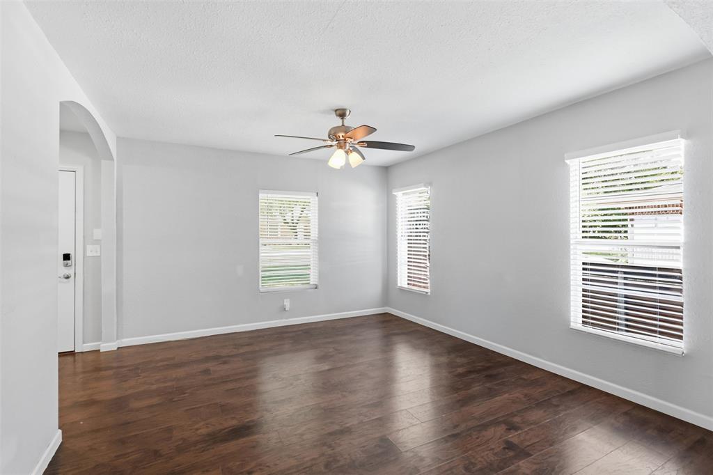 1227 Wilbur Street Property Photo 6