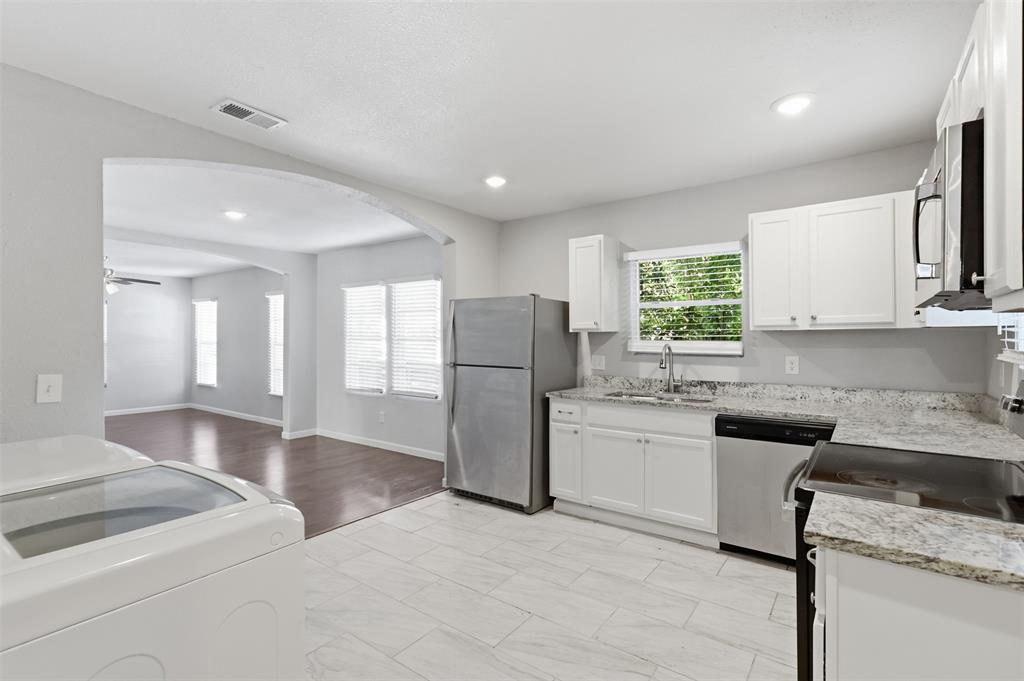 1227 Wilbur Street Property Photo 9