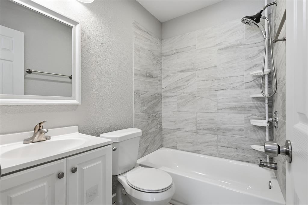 1227 Wilbur Street Property Photo 15