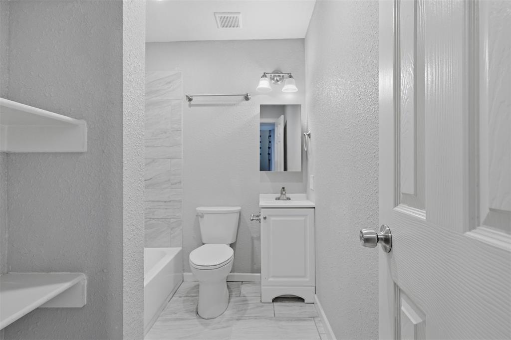 1227 Wilbur Street Property Photo 17