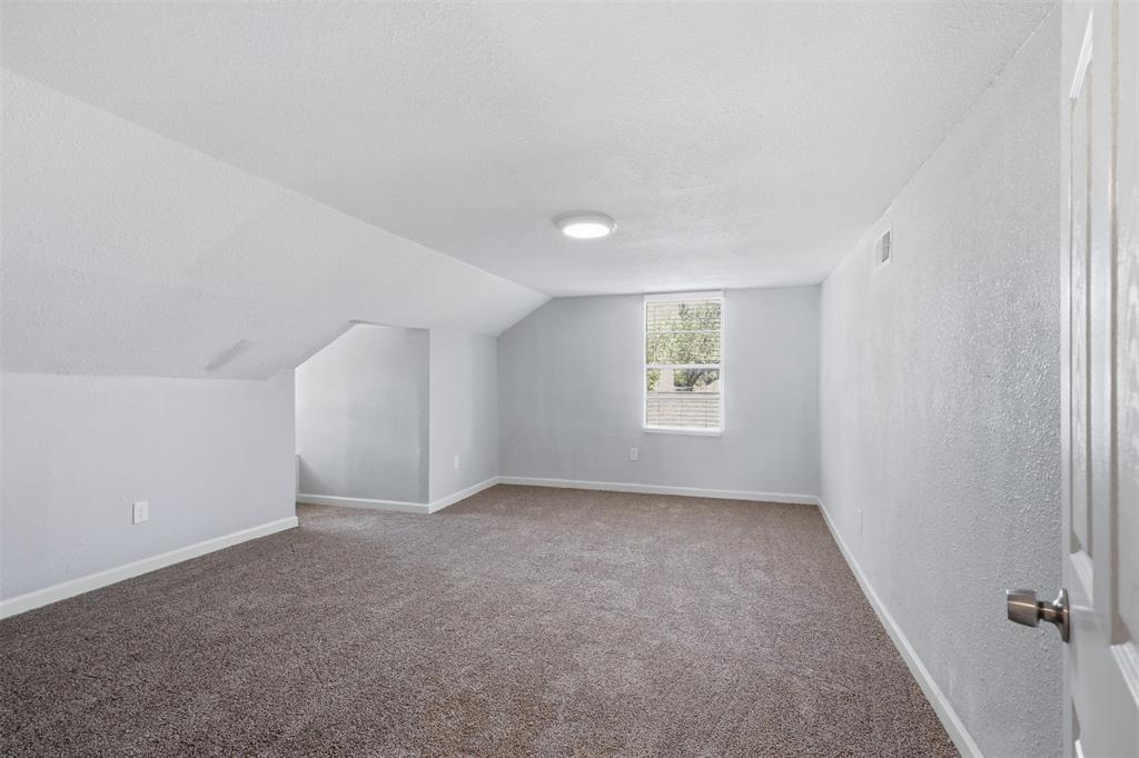 1227 Wilbur Street Property Photo 20