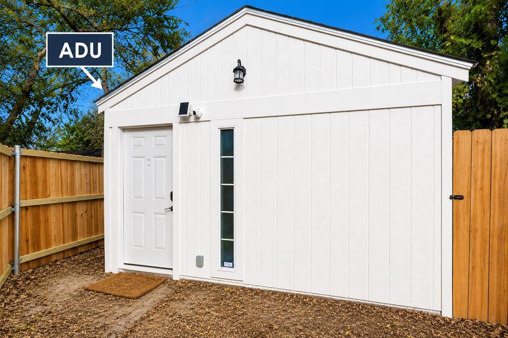 1227 Wilbur Street Property Photo 25