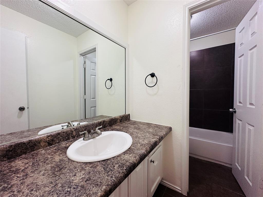 8109 Foxfire Lane Property Photo 10