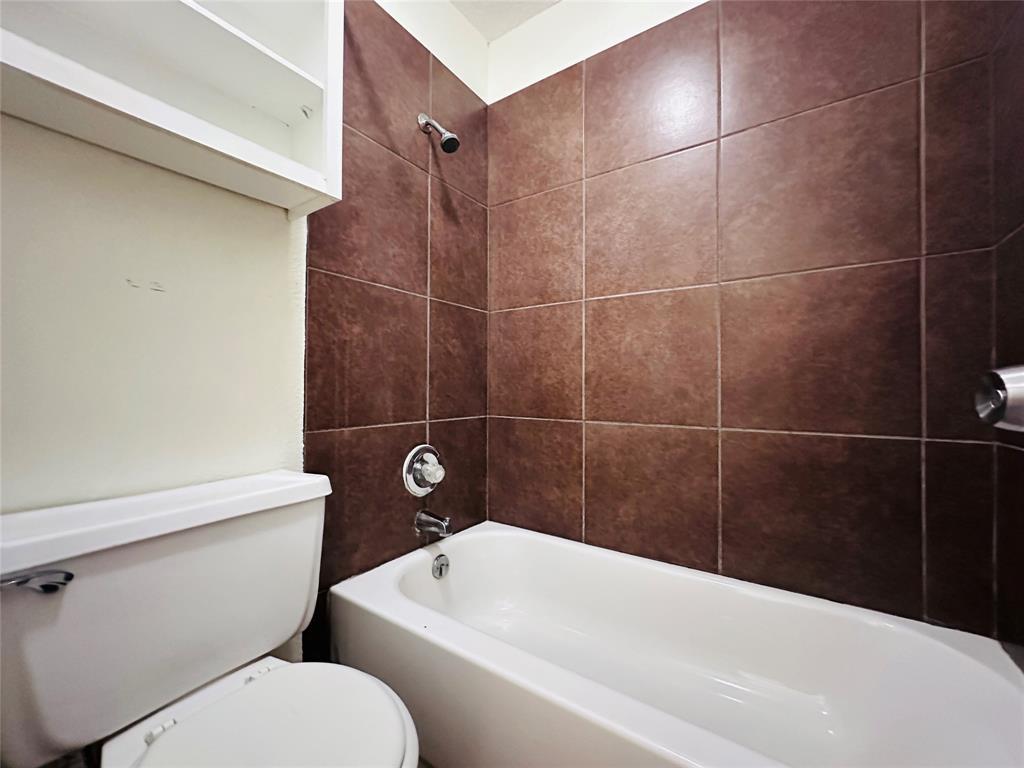 8109 Foxfire Lane Property Photo 11