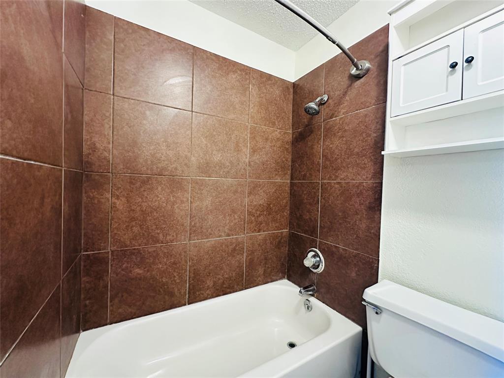 8109 Foxfire Lane Property Photo 15
