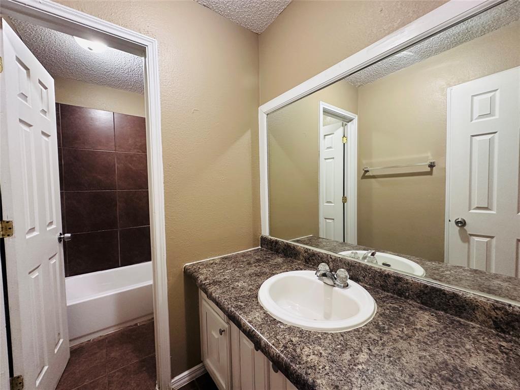 8109 Foxfire Lane Property Photo 21