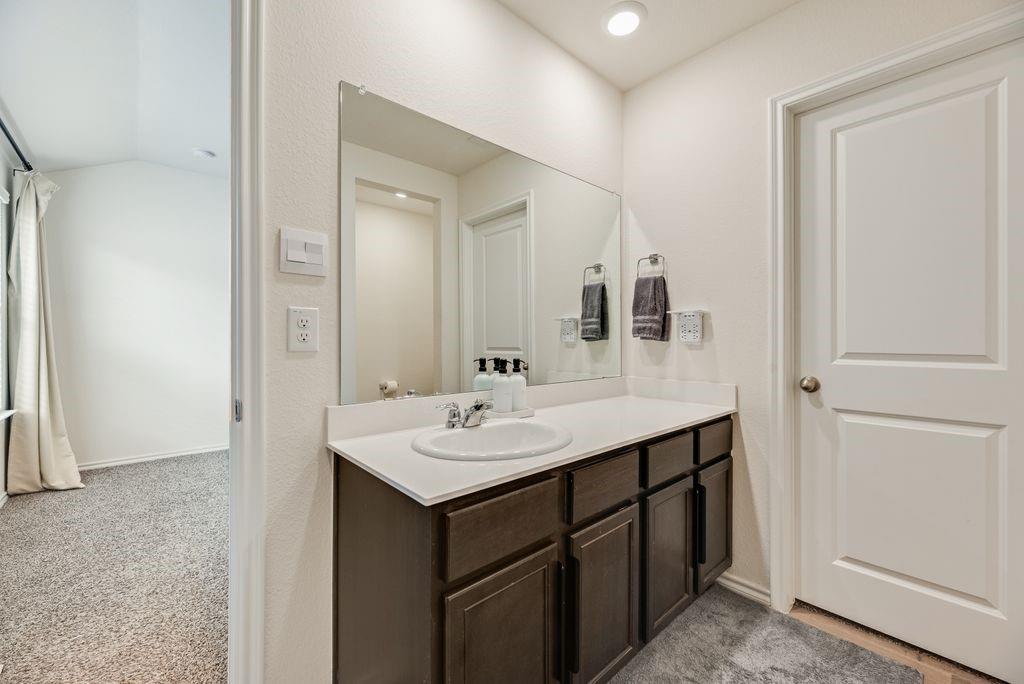 6439 Sand Dune Way Property Photo 17