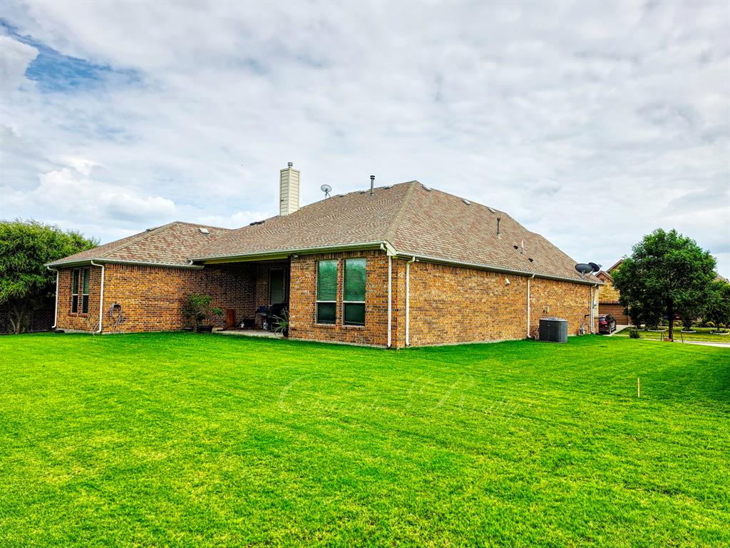 1103 Saint Matthew Circle Property Photo 3