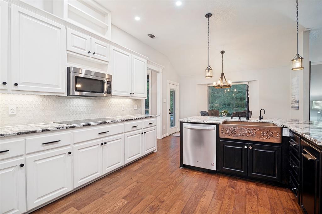 113 Candlelite Trail Property Photo 6