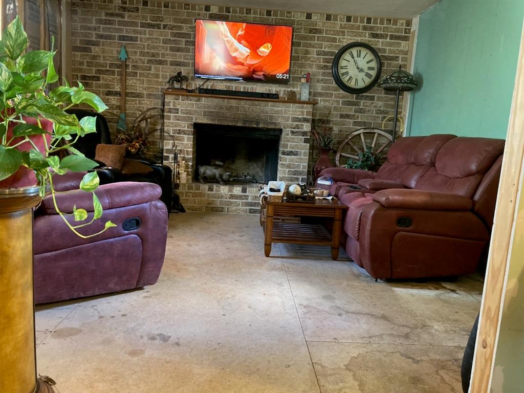 401 3rd Street Property Photo 6