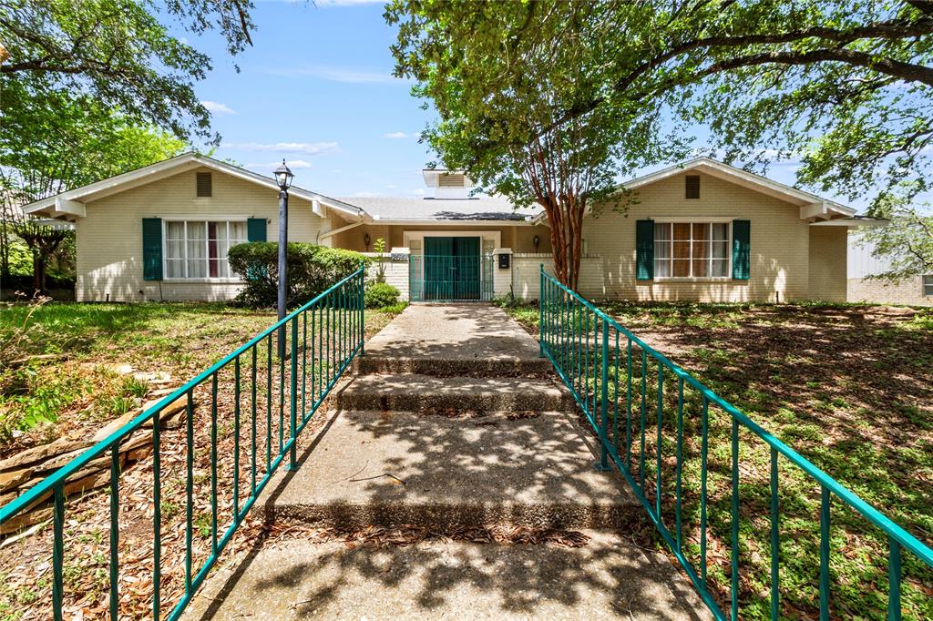 2641 Woodmont Circle Property Photo 1