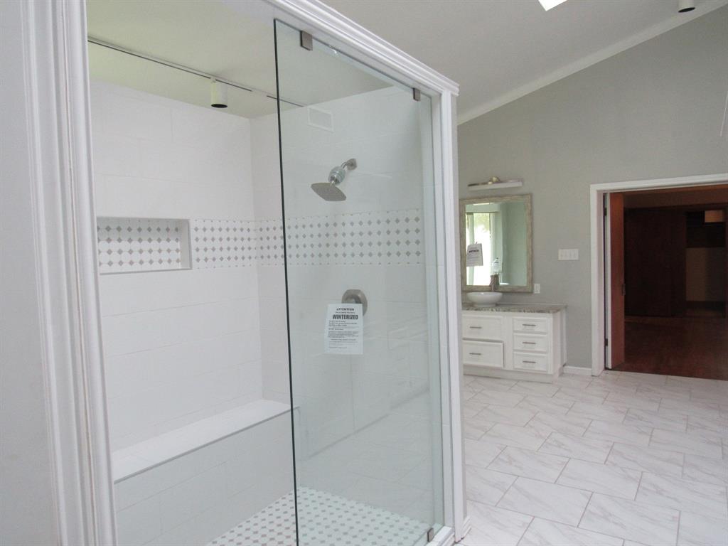 3300 Oakridge Lane Property Photo 12
