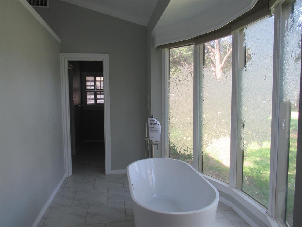 3300 Oakridge Lane Property Photo 13
