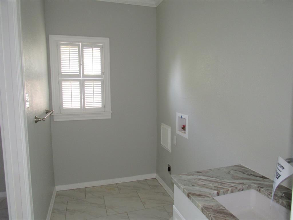 3300 Oakridge Lane Property Photo 16