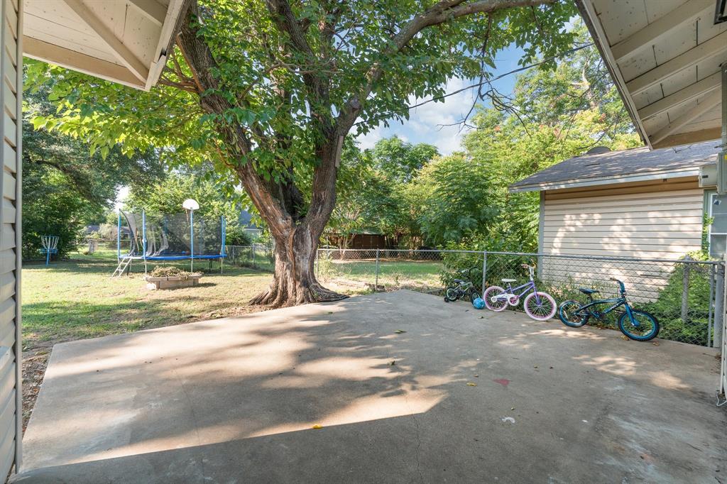 809 Phillips Street Property Photo 4