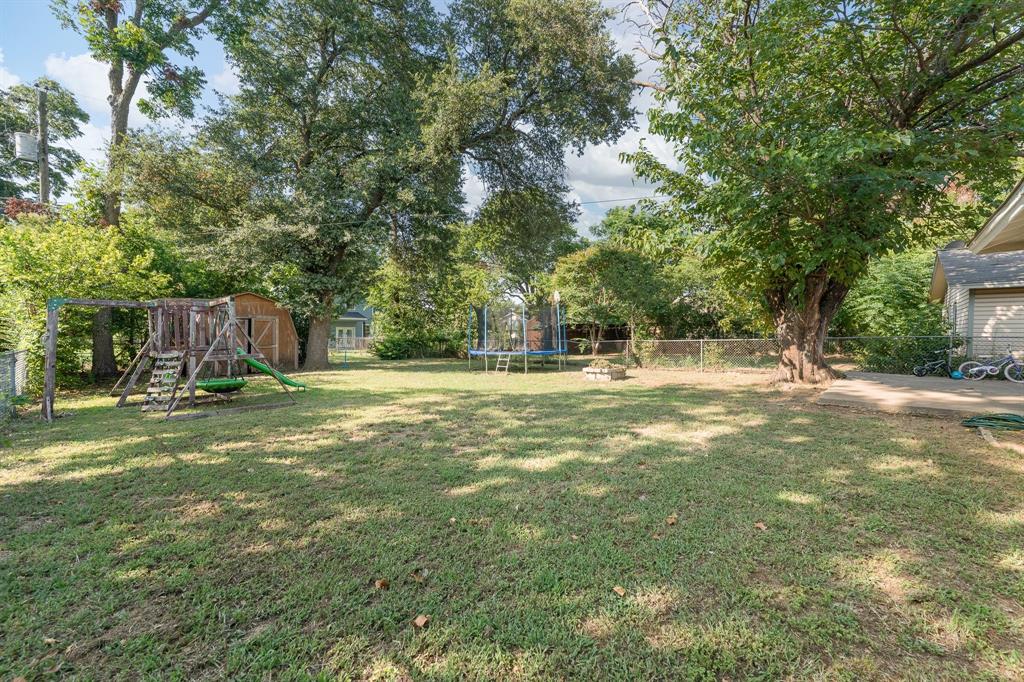 809 Phillips Street Property Photo 22