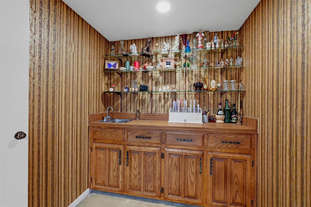 4115 Greenway Drive Property Photo 5