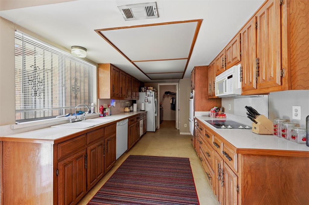 4115 Greenway Drive Property Photo 10
