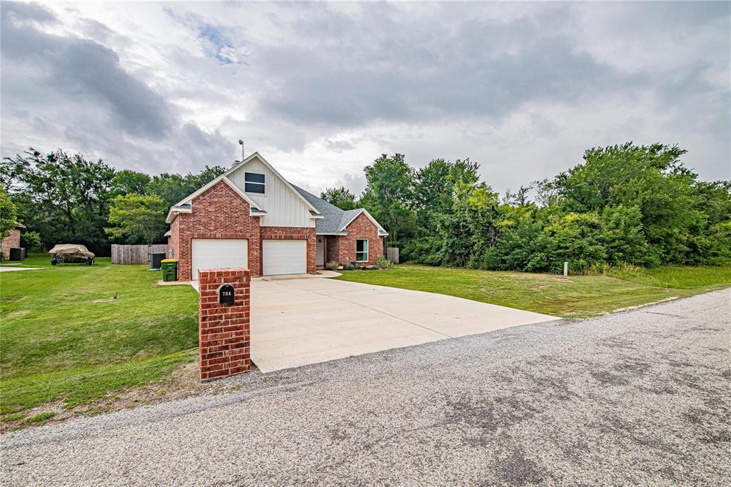 704 Grandview Drive Property Photo 4