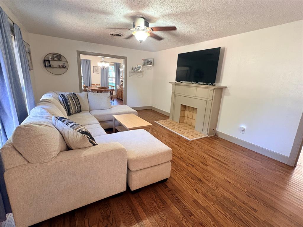 501 Riverside Boulevard Property Photo 3