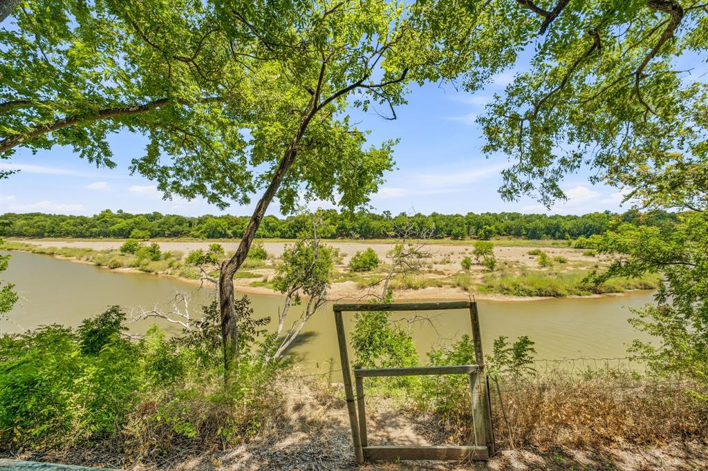 4527 S Keller Road Property Photo 2